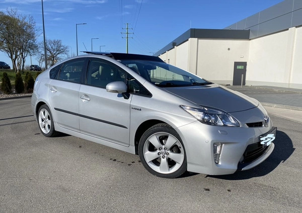 Toyota Prius cena 40900 przebieg: 250000, rok produkcji 2012 z Gdańsk małe 92